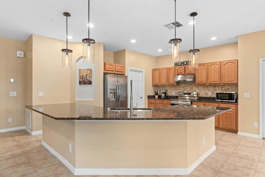 Lakeview W/8 Bedroom 5 Kingsuite 3 Miles To Disney Kissimmee Exterior photo